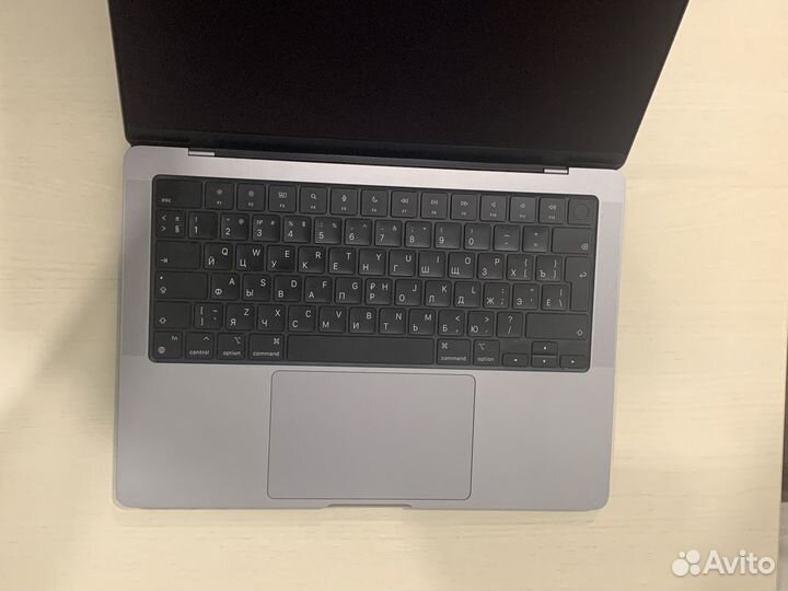 Macbook pro 14 m1 16 512