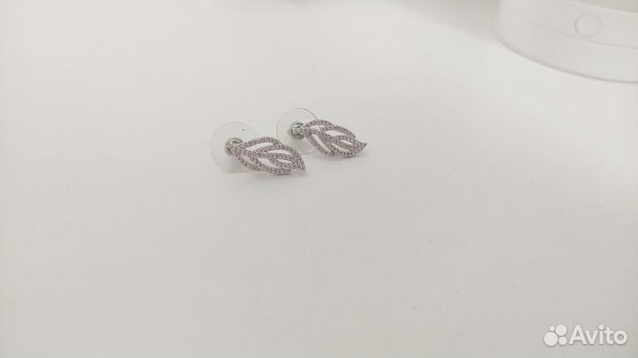 Серьги, заколка для волос(бижутерия)