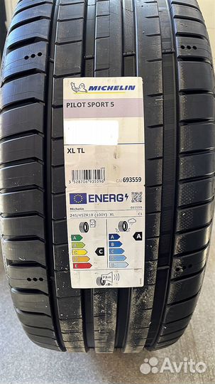 Michelin Pilot Sport 5 225/55 R17 101Y