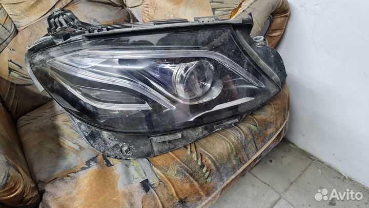 Фара передняя правая Mercedes W213