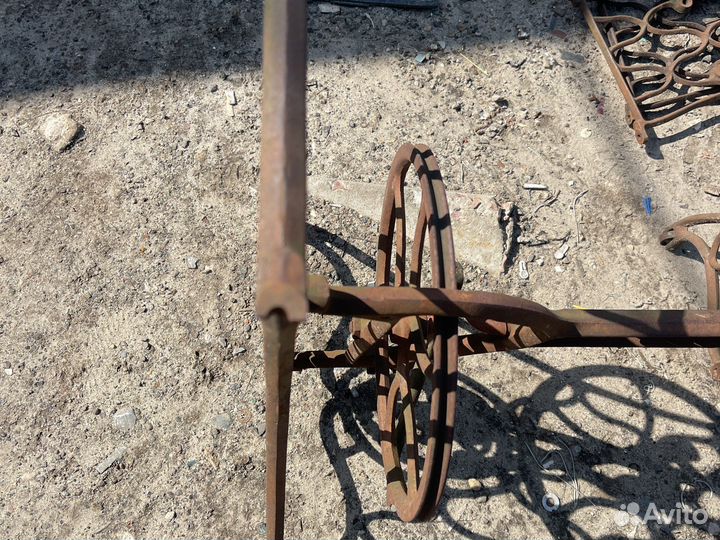 Станина от швейной машинки