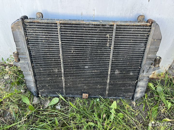 Продам радиатор на Газель