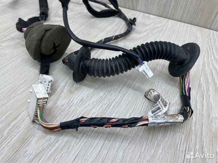 Проводка (коса) двери передняя правая Nissan