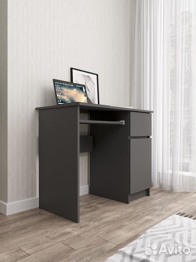 Стол письменный Графит. Новый