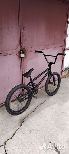 Трюковой велосипед BMX