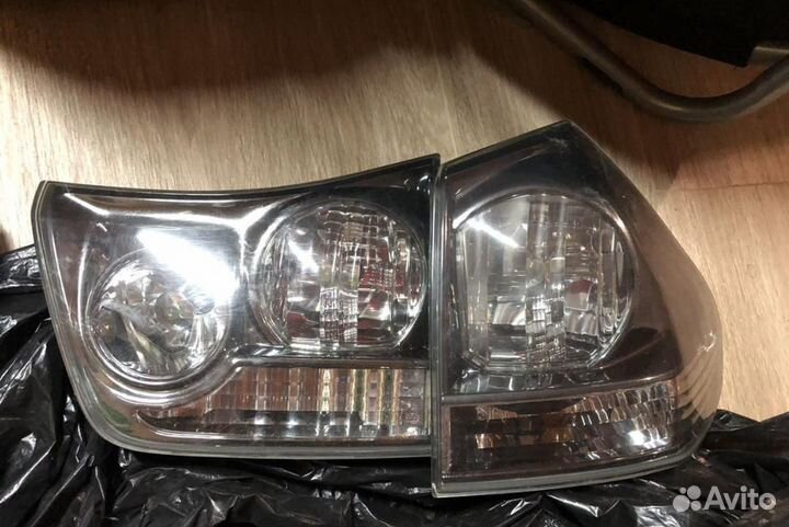 Фонарь задний Lexus RX300 RX330 RX350