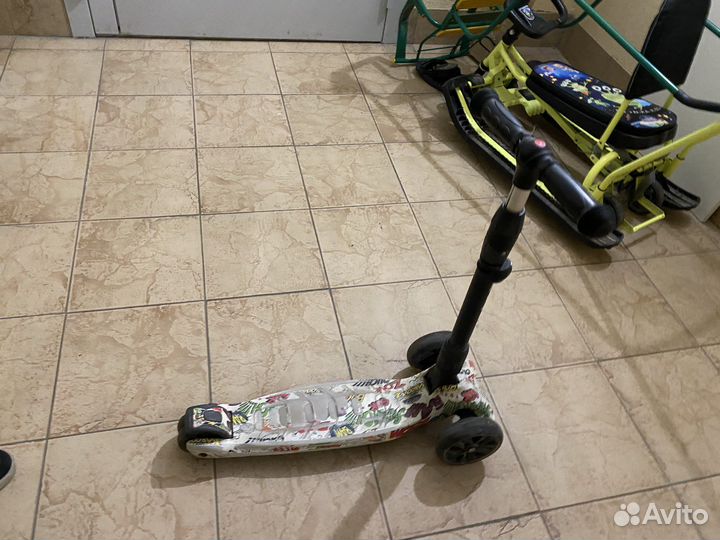 Самокат детский трехколесный
