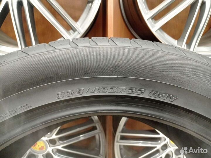 Yokohama Advan Sport V107 285/45 R22 и 325/40 R22 114Y