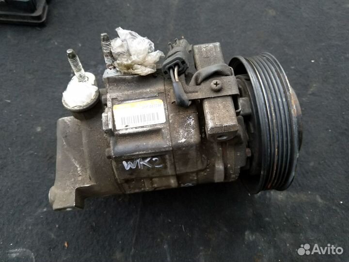 Компрессор кондиционера Jeep Grand Cherokee WK2