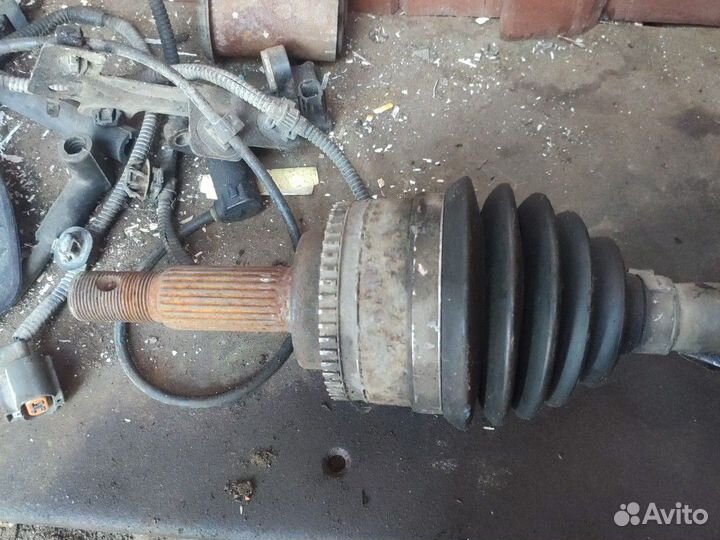 Полуось передняя левая для Toyota Avensis I 1997-2