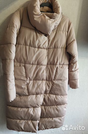 Пуховик женский 42 44 зимний бежевый