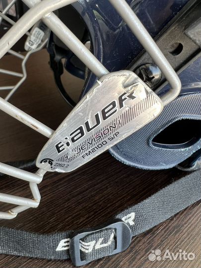 Хоккейный шлем