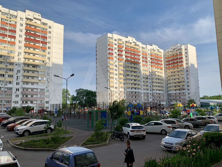 2-к. квартира, 55 м², 3/16 эт.