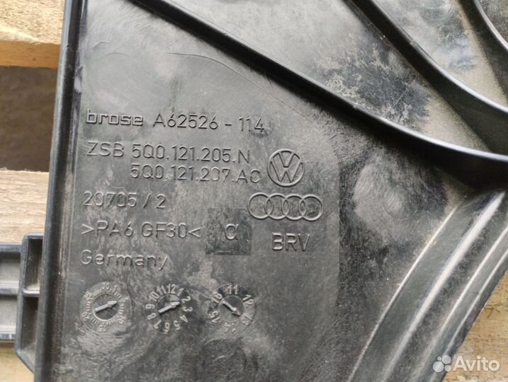 Кожух вентилятора VW Tiguan 5Q0121205N