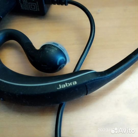 Блютуз гарнитура Jabra wave+