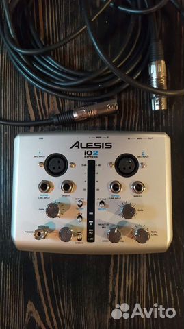 Внешняя звуковая карта Alesis iO2