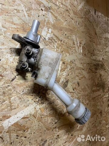 Главный тормозной цилиндр Suzuki Vitara 2LY 1.0