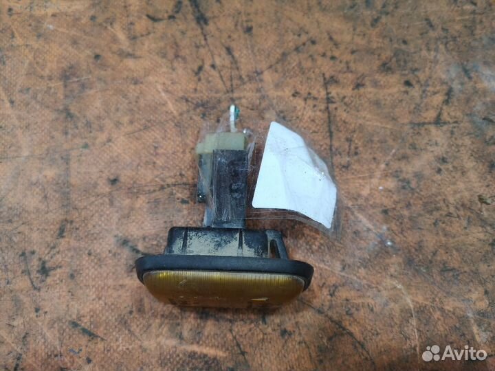 Поворотник в крыло 012383 на Daihatsu