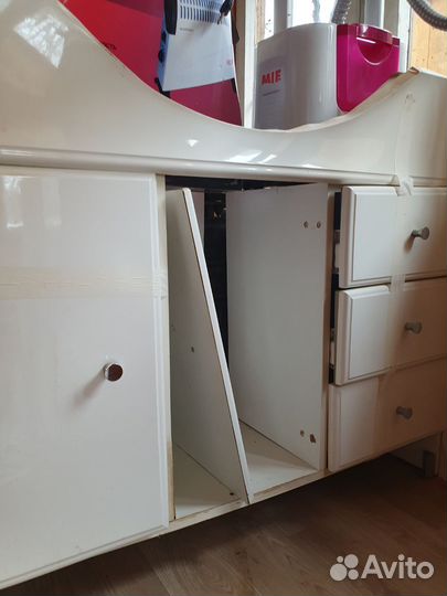 Набор мебели для ванной комнаты