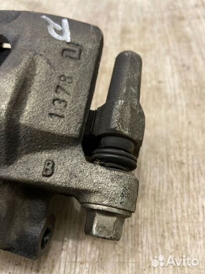 Суппорт задний правый Mitsubishi Lancer 10 CY3A