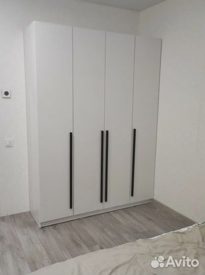 Шкаф 4х-створчатый