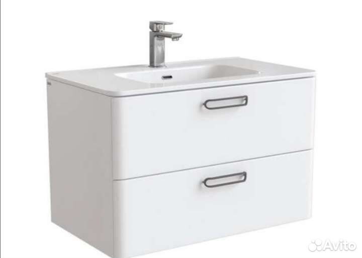 Тумбочка в ванную подвесная