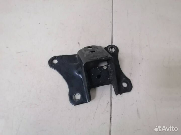 Кронштейн опоры двигателя Mazda BT-50 2006-2012