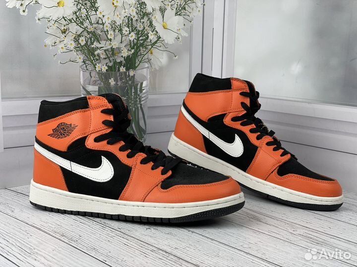 Кроссовки Nike air jordan 1