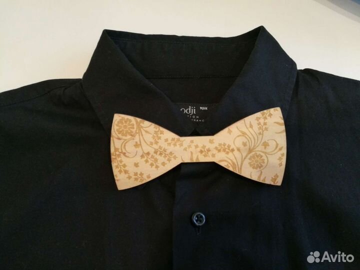 Новая бабочка галстук дерево