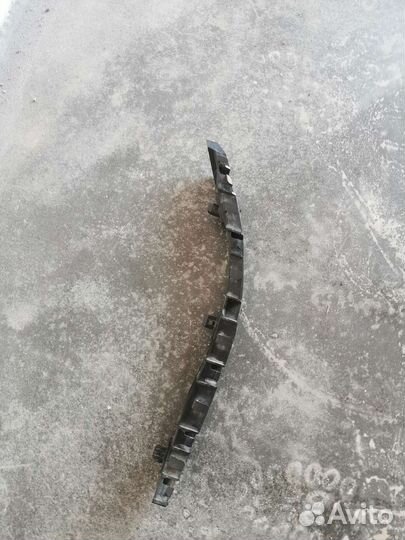 Крепление заднего бампера Хонда Фрид GP3