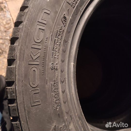 Nokian Tyres Hakkapeliitta 8 SUV 215/60 R17 100T