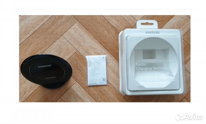 Беспроводное зарядное устройство Sumsung EP-NG930