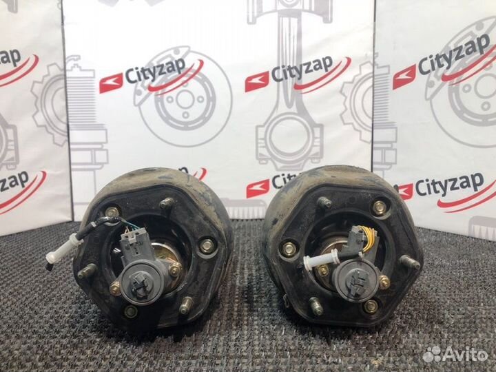 Стойка подвески задняя левая Toyota Celsior UCF21