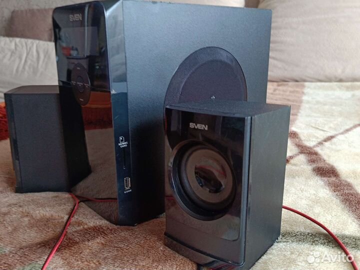Сабвуфер sven MS -2000 с двумя колонками