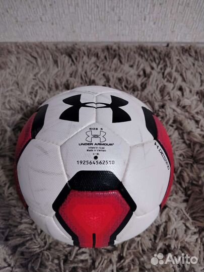 Футбольный мяч Under Armour размер 5