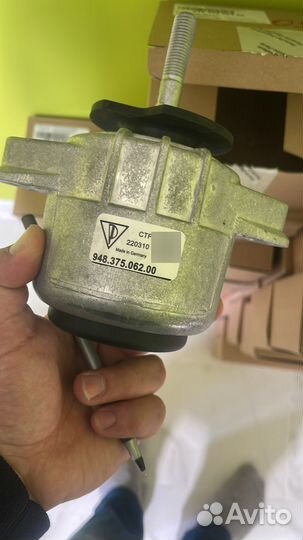 Подушка двигателя Porsche panamera