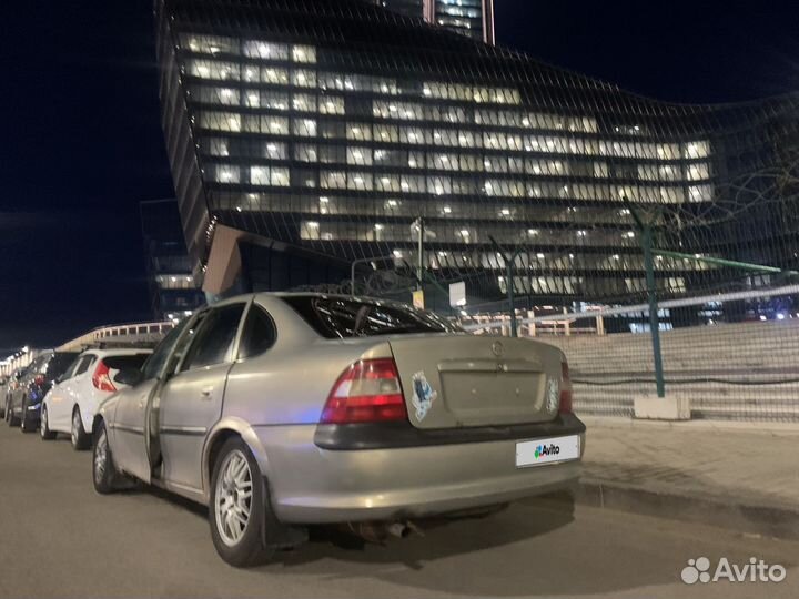 Opel Vectra 2.0 МТ, 1997, 30 000 км