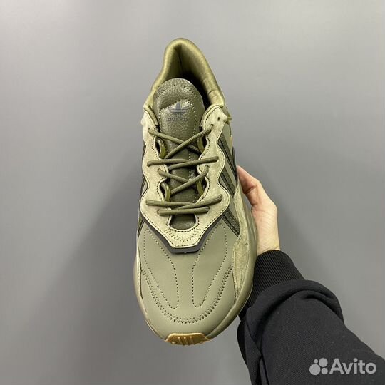 Кроссовки adidas ozweego night khaki 46-47размер