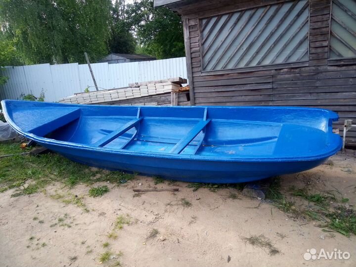 Стеклопластиковая лодка