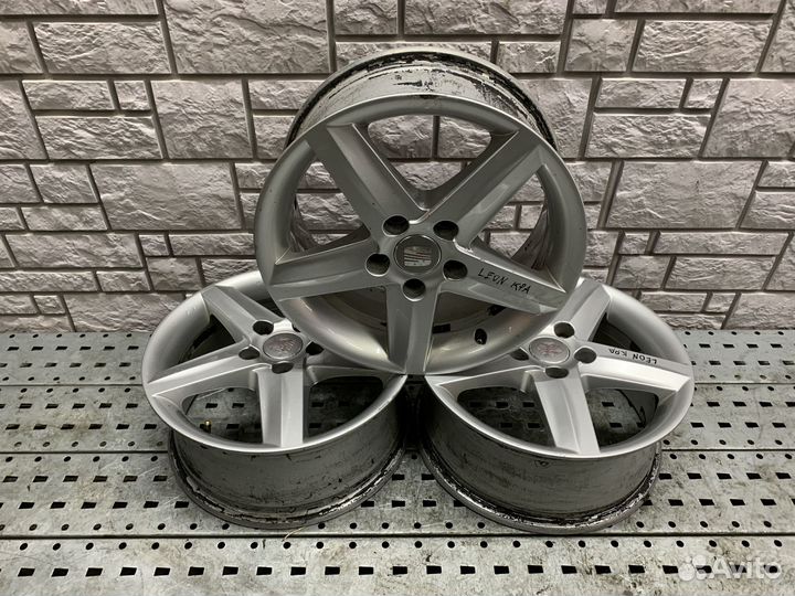 Seat Leon (1P1) Диск колесный литой R16