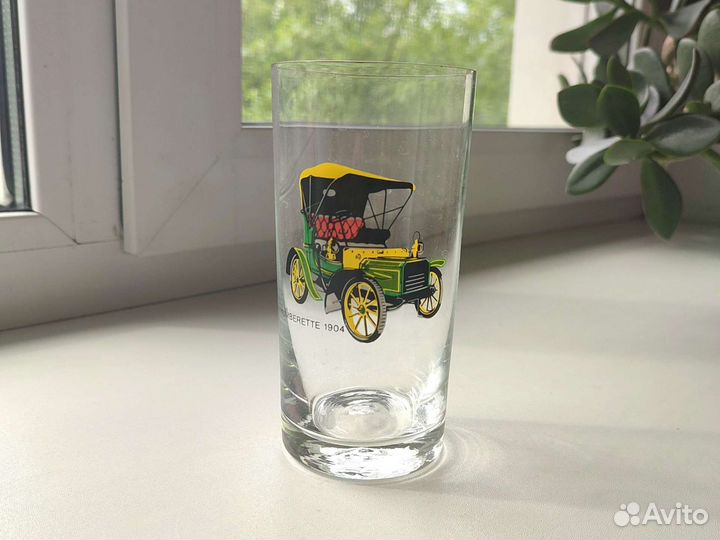 Стакан с автомобилем винтаж времен СССР