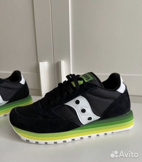 Кроссовки новые Saucony Jazz