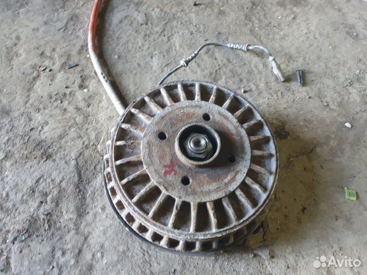 Тормозной барабан задний левый Nissan Almera G15