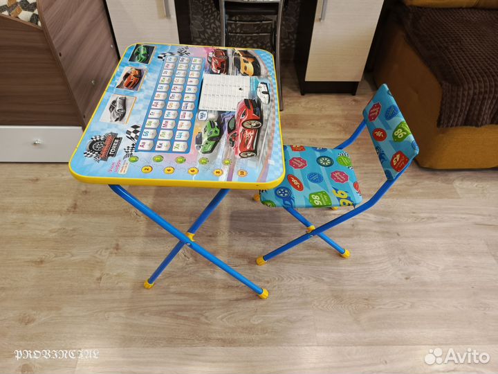 Детский стол, стул