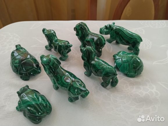 Фигурки из малахита