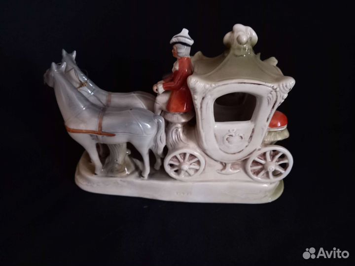 Статуэтка фарфор карета Германия