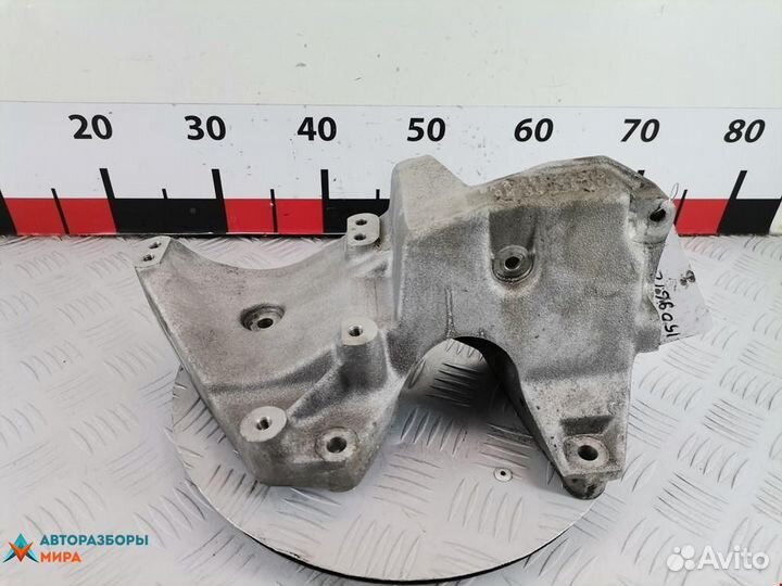 Кронштейн (крепление) Opel Vectra B 1999 90531834