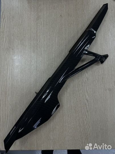 Защита цепи карбоновая BMW S1000RR с 2019 года