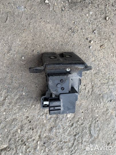 Замок крышки багажника sportage 3