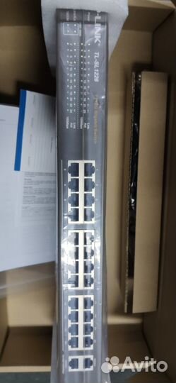 Коммутатор 26 портов TP-link TL-SL1226 новый